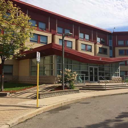 Residence & Conference Centre - أوكفيل المظهر الخارجي الصورة